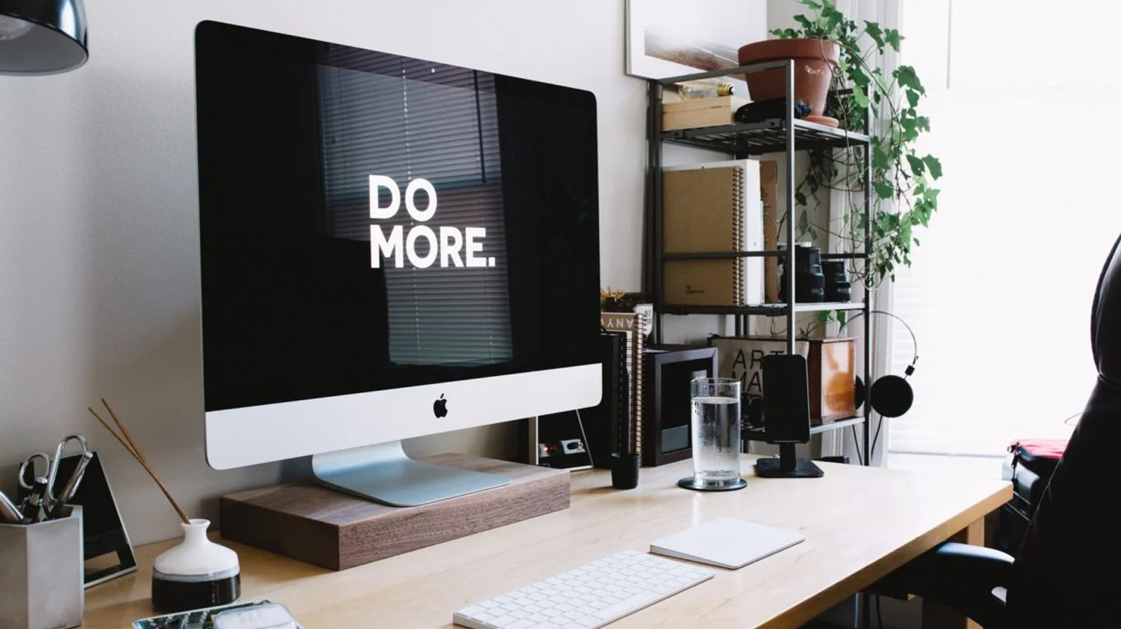 >Home Office: Learn More About The Benefits and Challenges of Working From Home